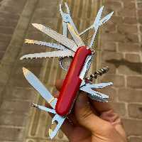 ابزار 24 کاره طرح ویکتورینوکس رنگ قرمز