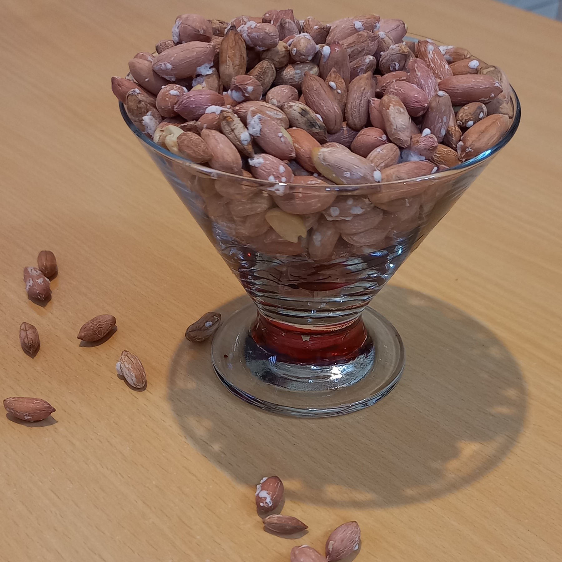 بادام ریز (میانه ) استانه اشرفیه محصول 1402 وزن 100 گرمی