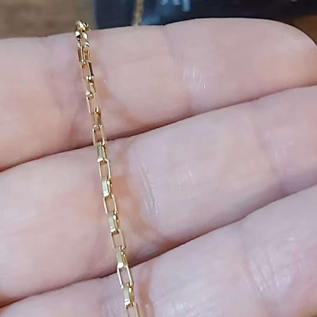 گردنبندمدل زنجیربافت،رنگ ثابت،استیل استنلس،مشابه طلا