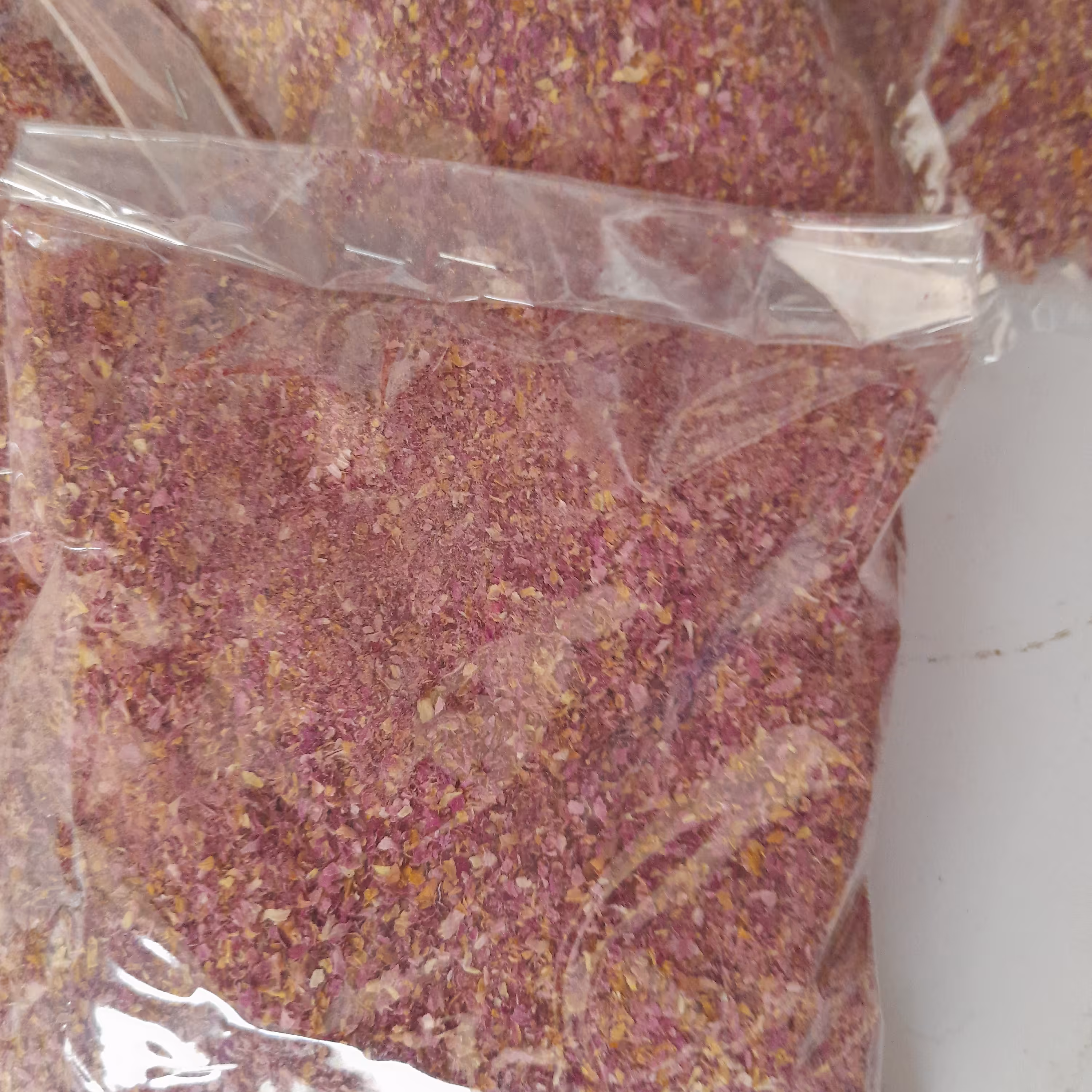 پودر گل محمدی تازه آسیاب شده