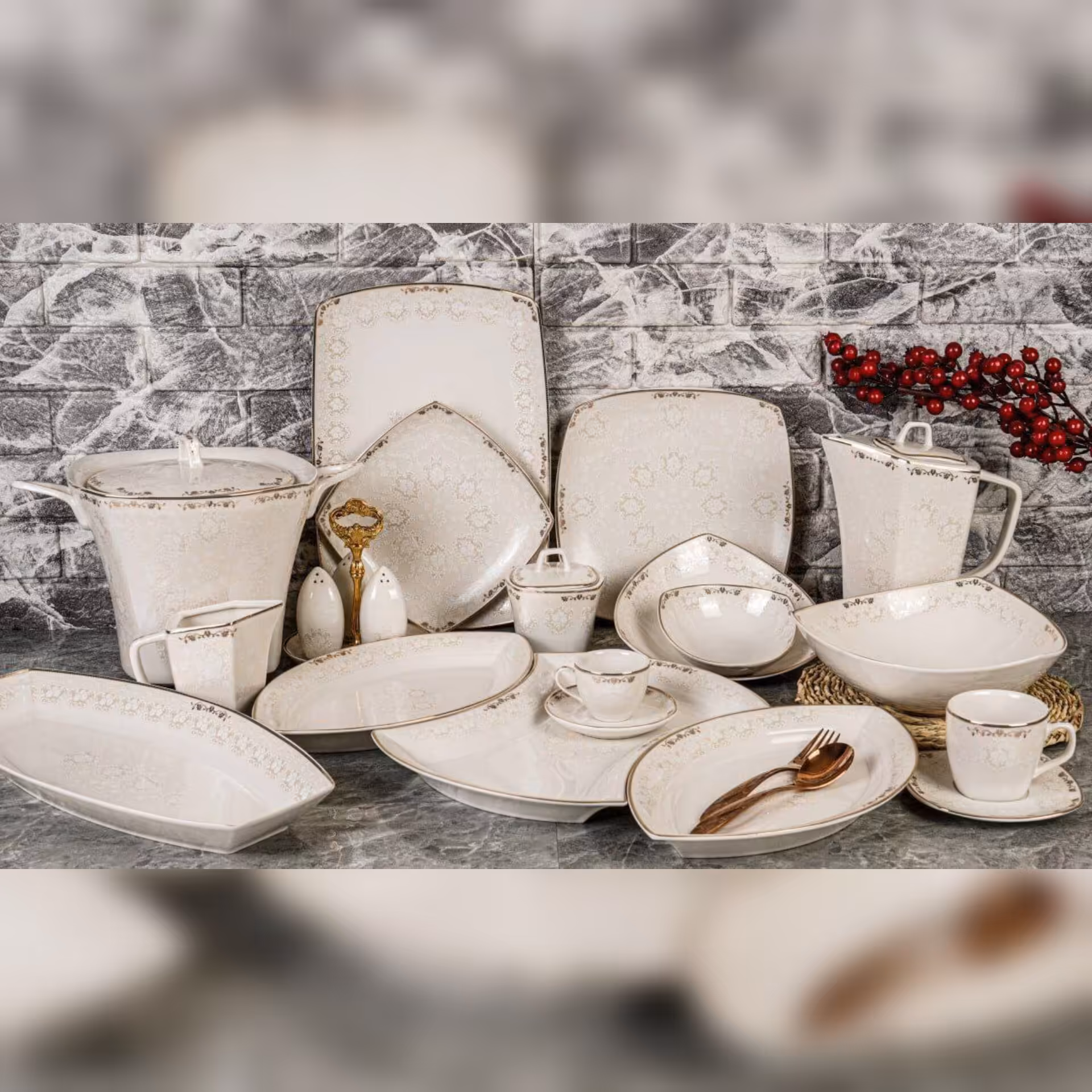 سرویس چینی بن چاینا 12 نفره 96 پارچه طرح فیونا 