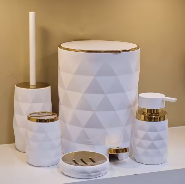 ست بهداشتی آناناسی مخملی مات طلایی-سفید کنتراست