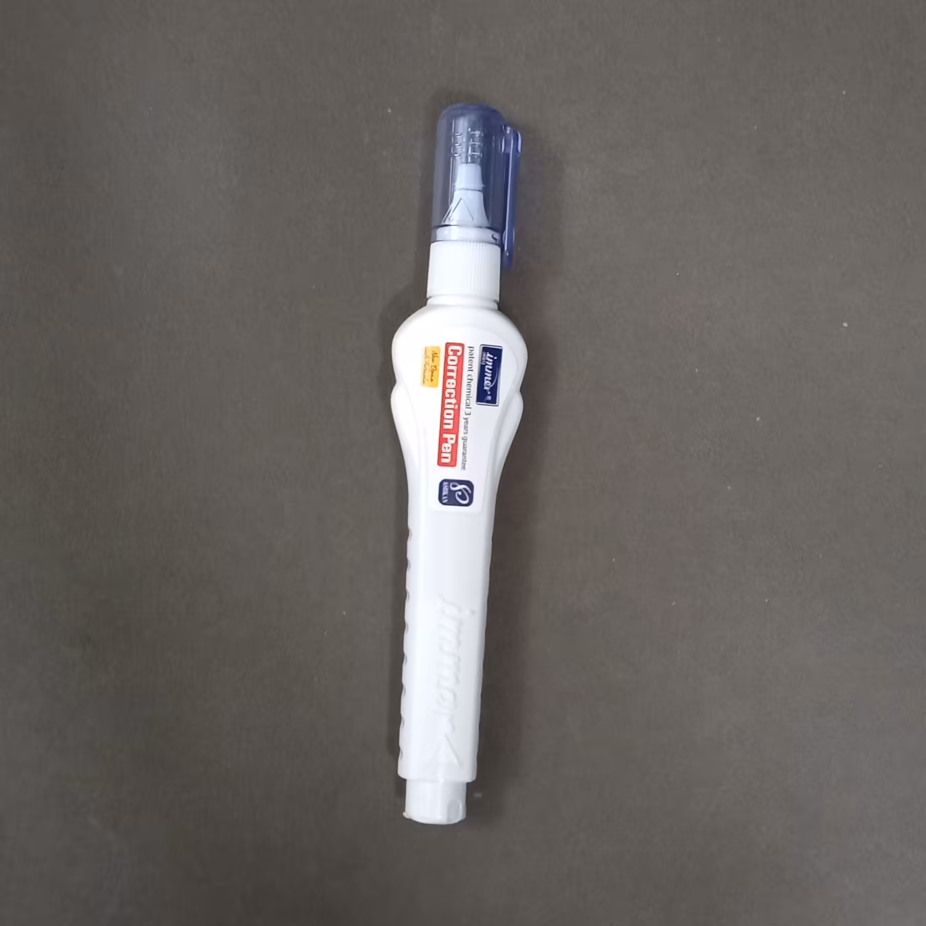 لاک غلط گیر سفید با تخیف مناسب دانش اموزان