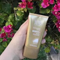 ضدآفتاب SPF50 بی رنگ ژوت مناسب انواع پوست حجم 40 میل