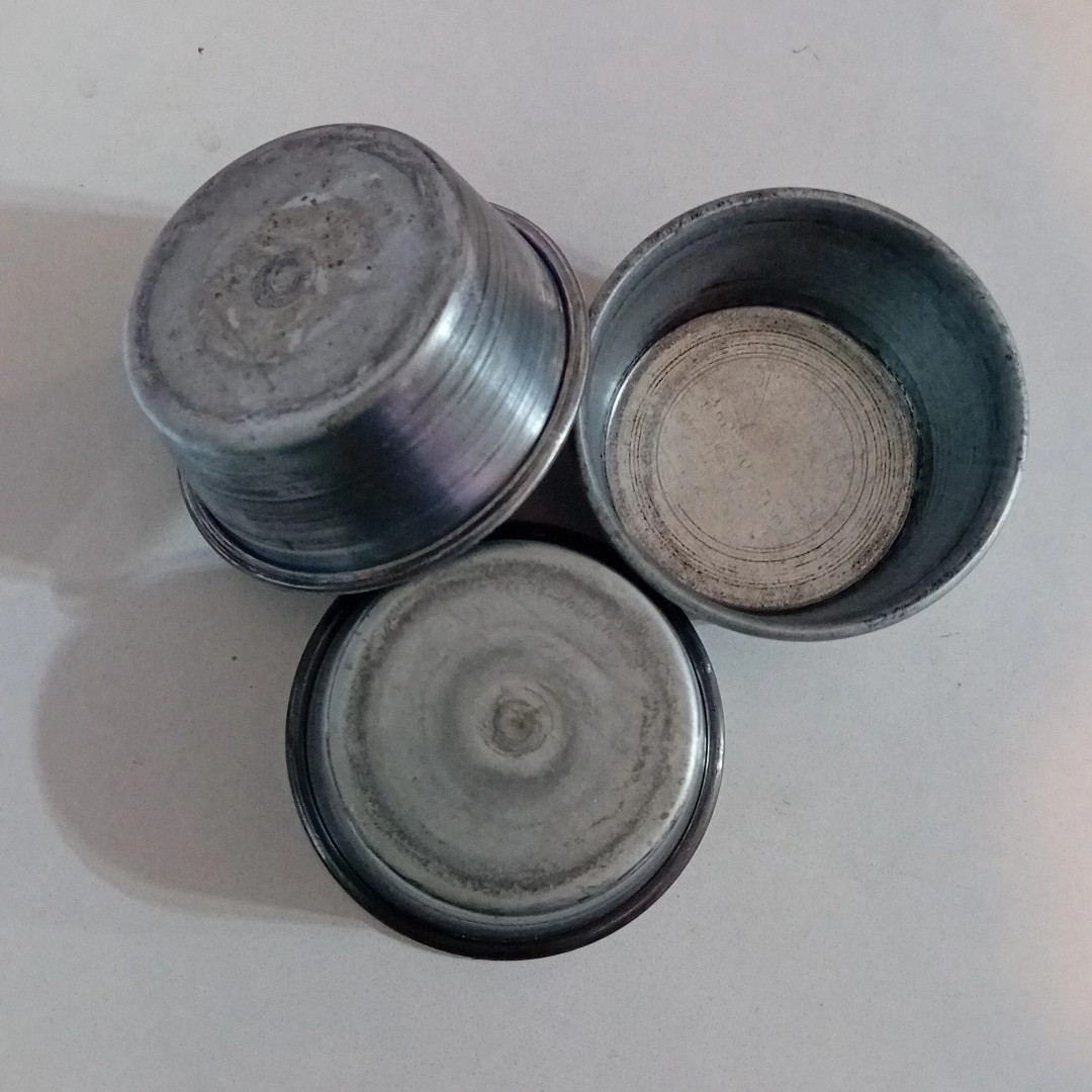 قالب کیک یزدی پک 10 تایی قالب گالوانیزه کیک یزدی جنس عالی  ارتفاع30میل کف 4ونیم دهانه  6 و نیم