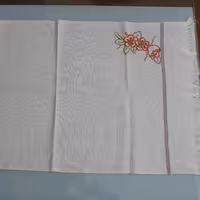 حوله دستبافت طرح گل قرمز