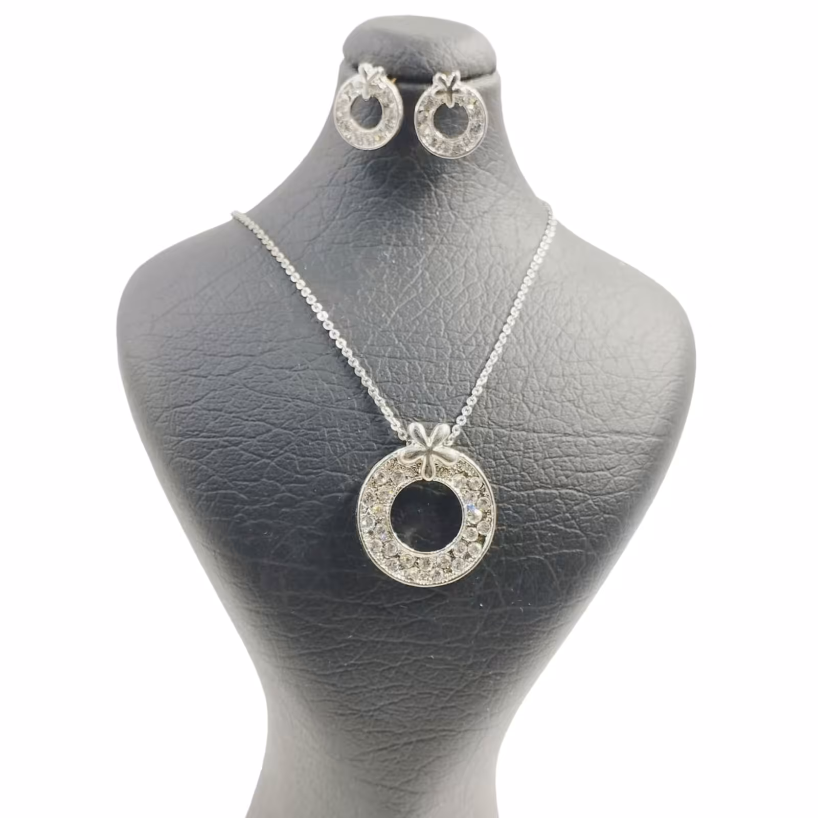 نیم ست دایره سیلور نگین دار رنگ ثابت طراحی بسیار زیبا 