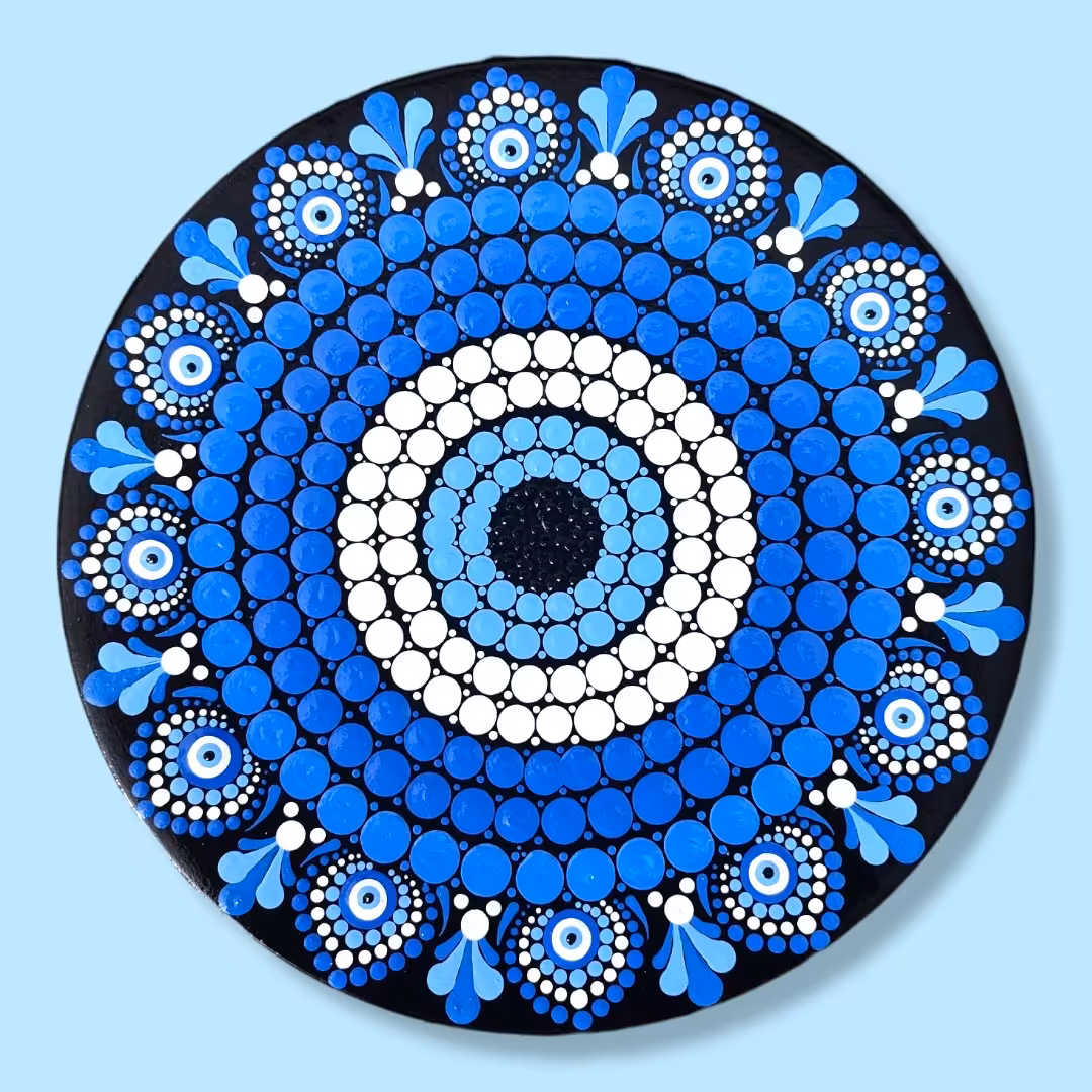 بشقاب دیوارکوب سفالی طرح چشم نظر مدل نقطه کوبی