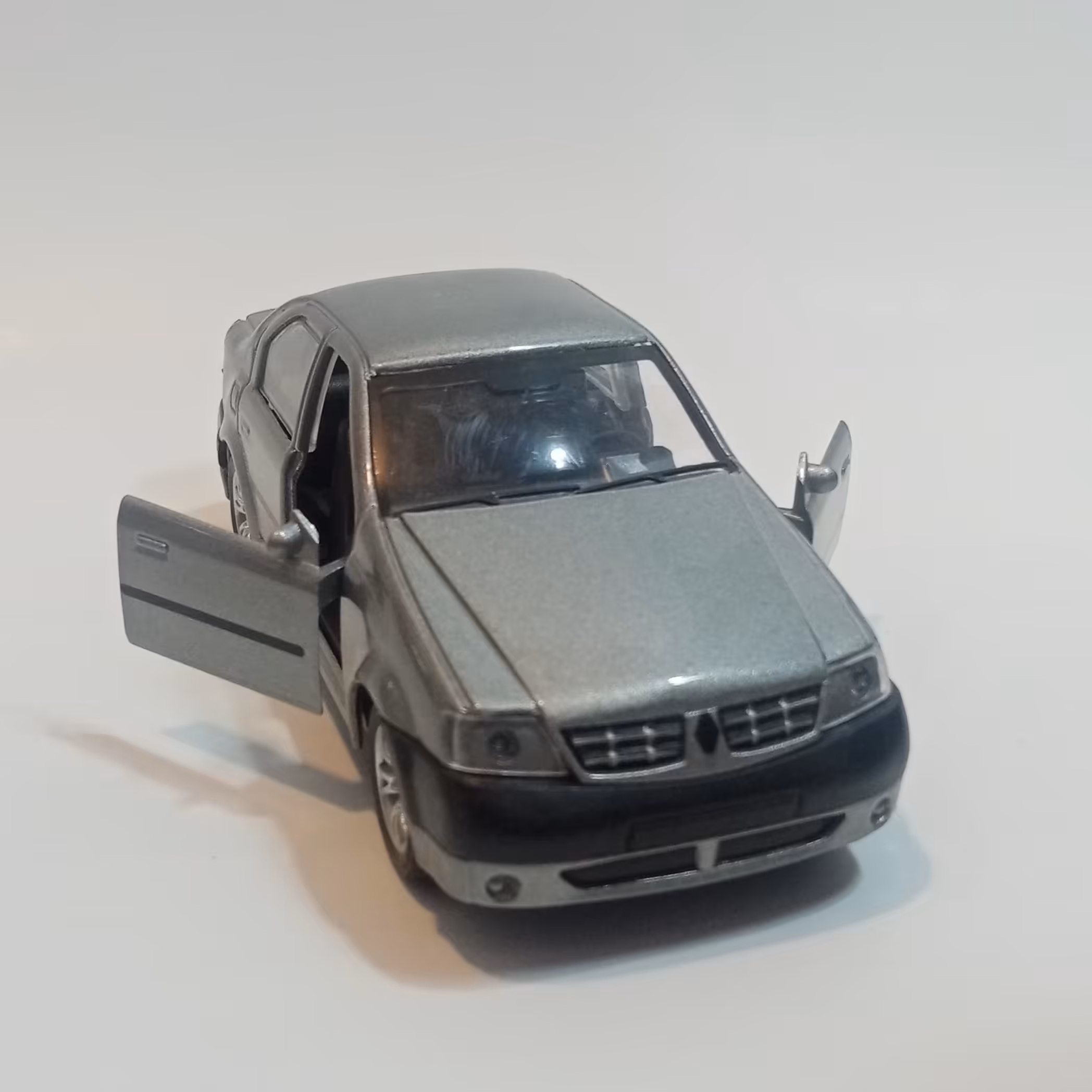 ماشین فلزی موزیکال و چراغ دار L90  ماکت  - اسباب بازی ال 90