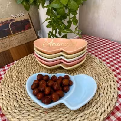 خرما خوری قلب رنگی