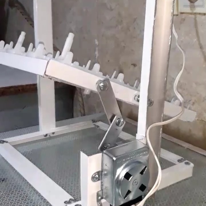 ترنر دستگاه جوجه کشی