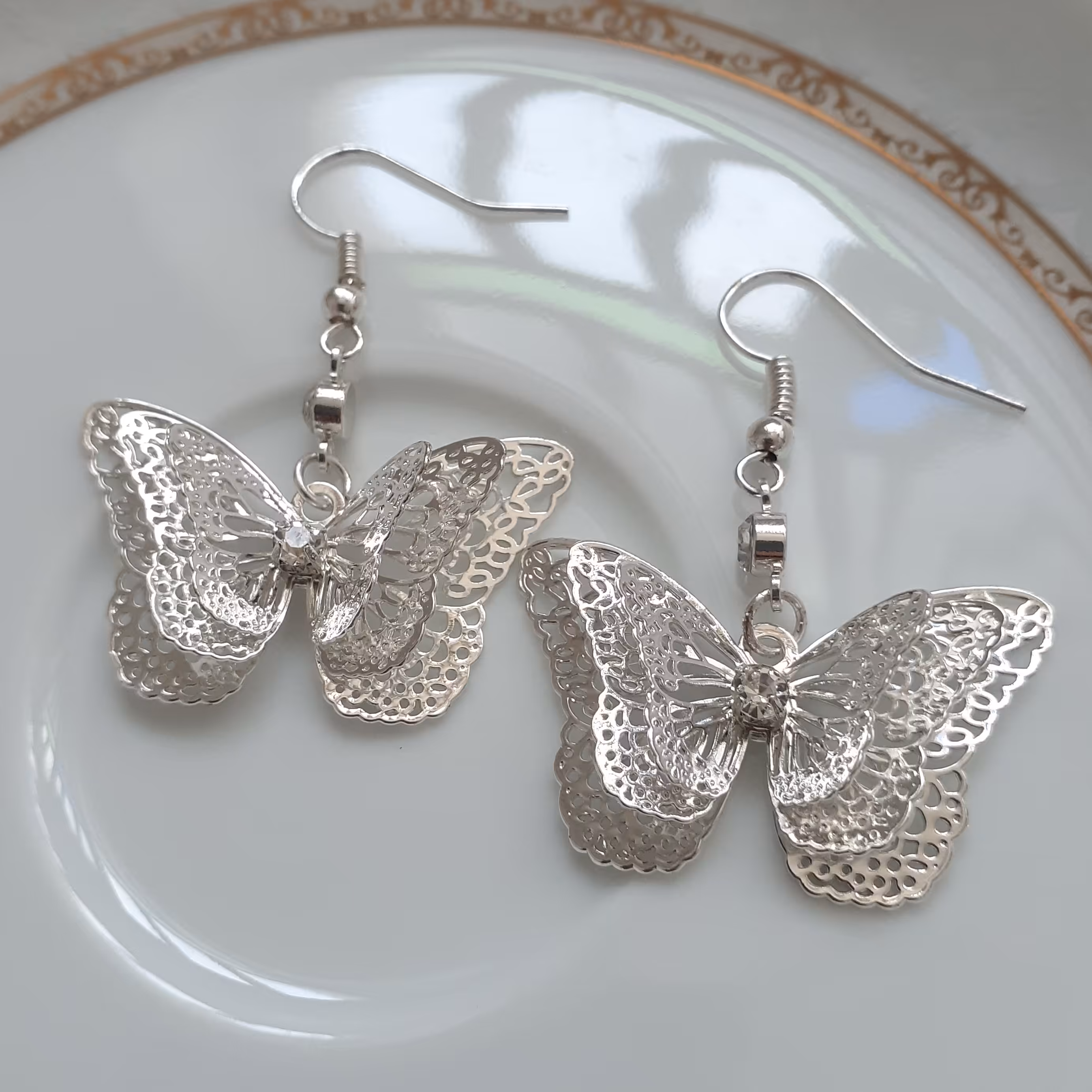 گوشواره استیل پروانه برجسته صد حساسیت