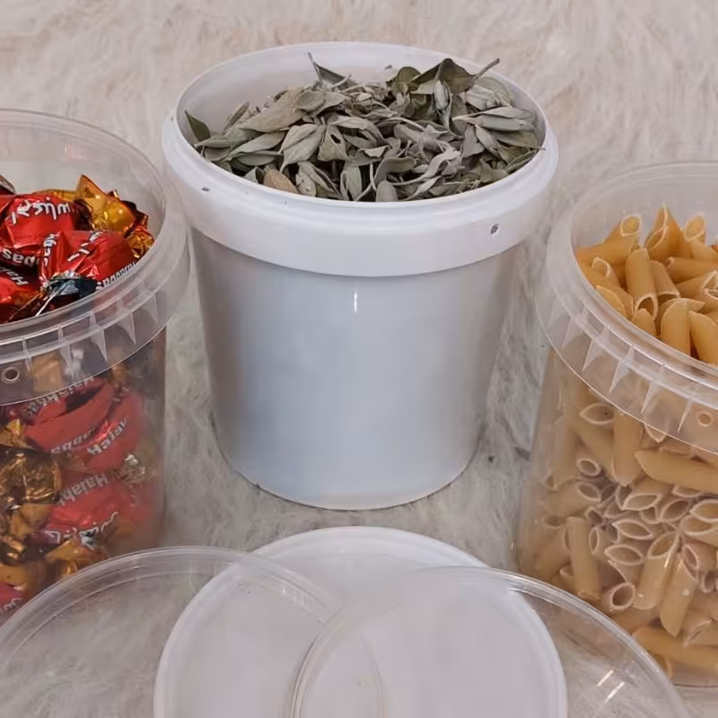 سطل 1100 سی سی  فریزری و مایکروفری نظم دهنده  (جداره ضخیم ) بدنه سفید بادرب شفاف