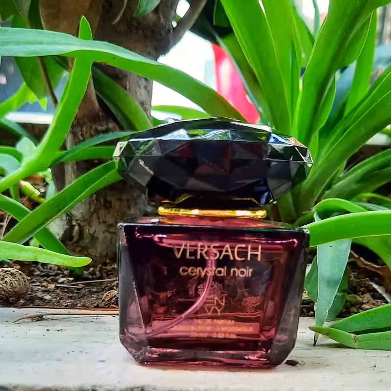 ادکلن VERSACH cerystal noir (25 میلی لیتر)زنانه