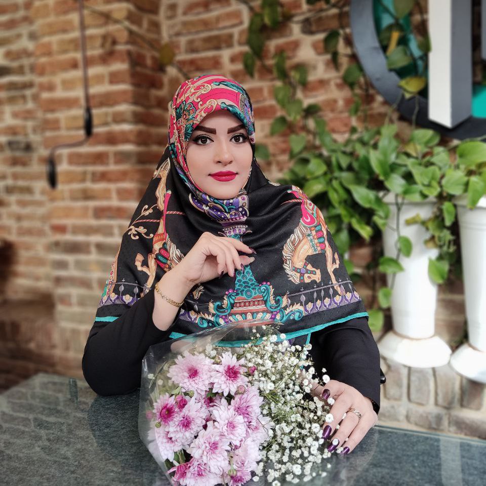 روسری عیدانه سوپرنخ گارزا قواره 135 طرح اسب مشکی ارسال رایگان
