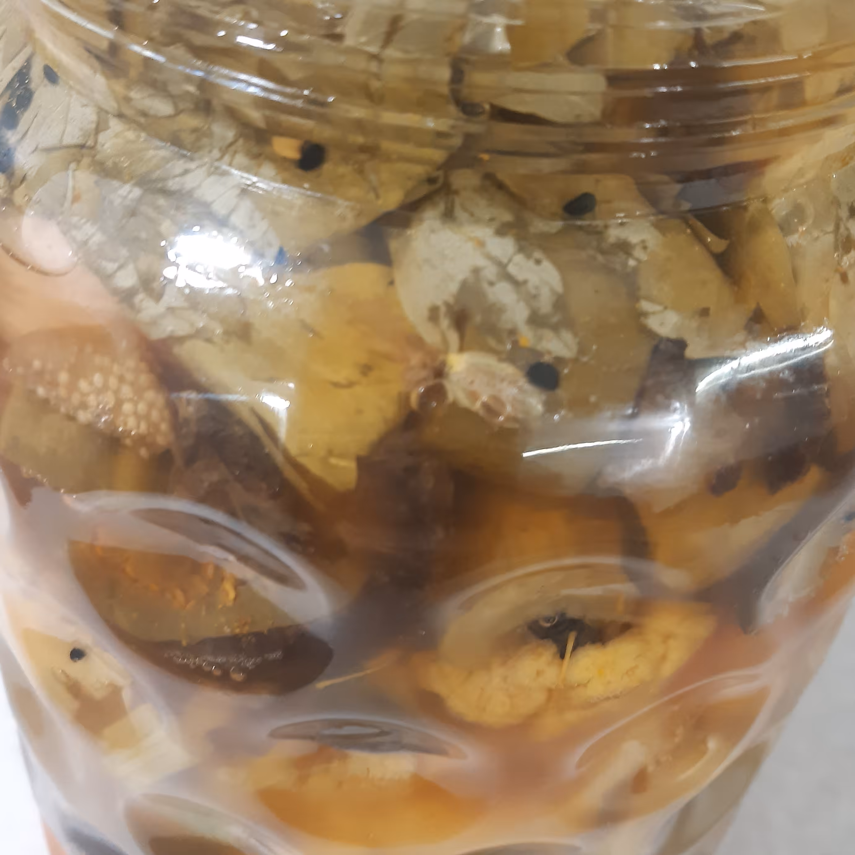 ترشی مخلوط خونگی خوش طعم وتازه با سبزیجات تازه و سزکه محلی