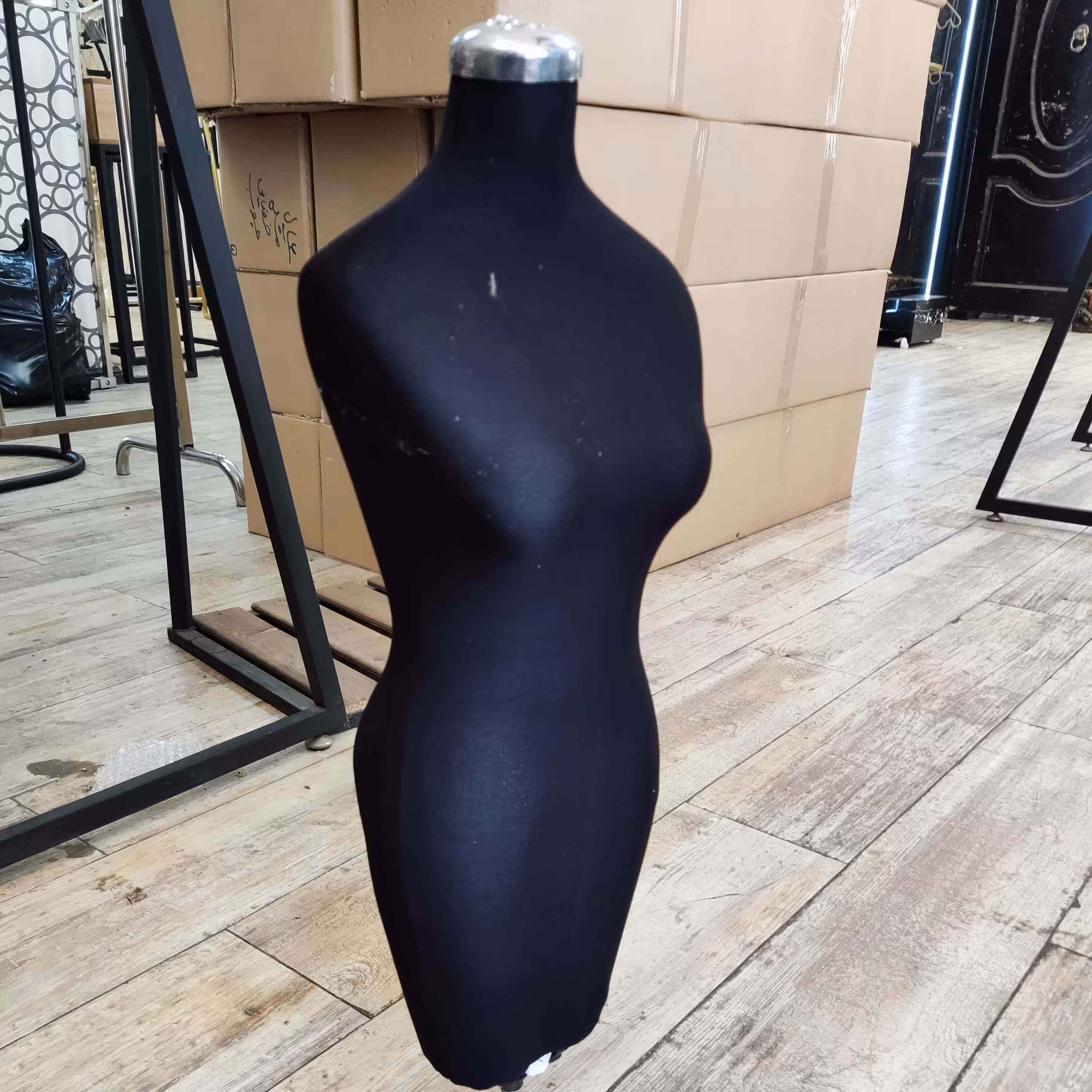 مانکن یک دوم 