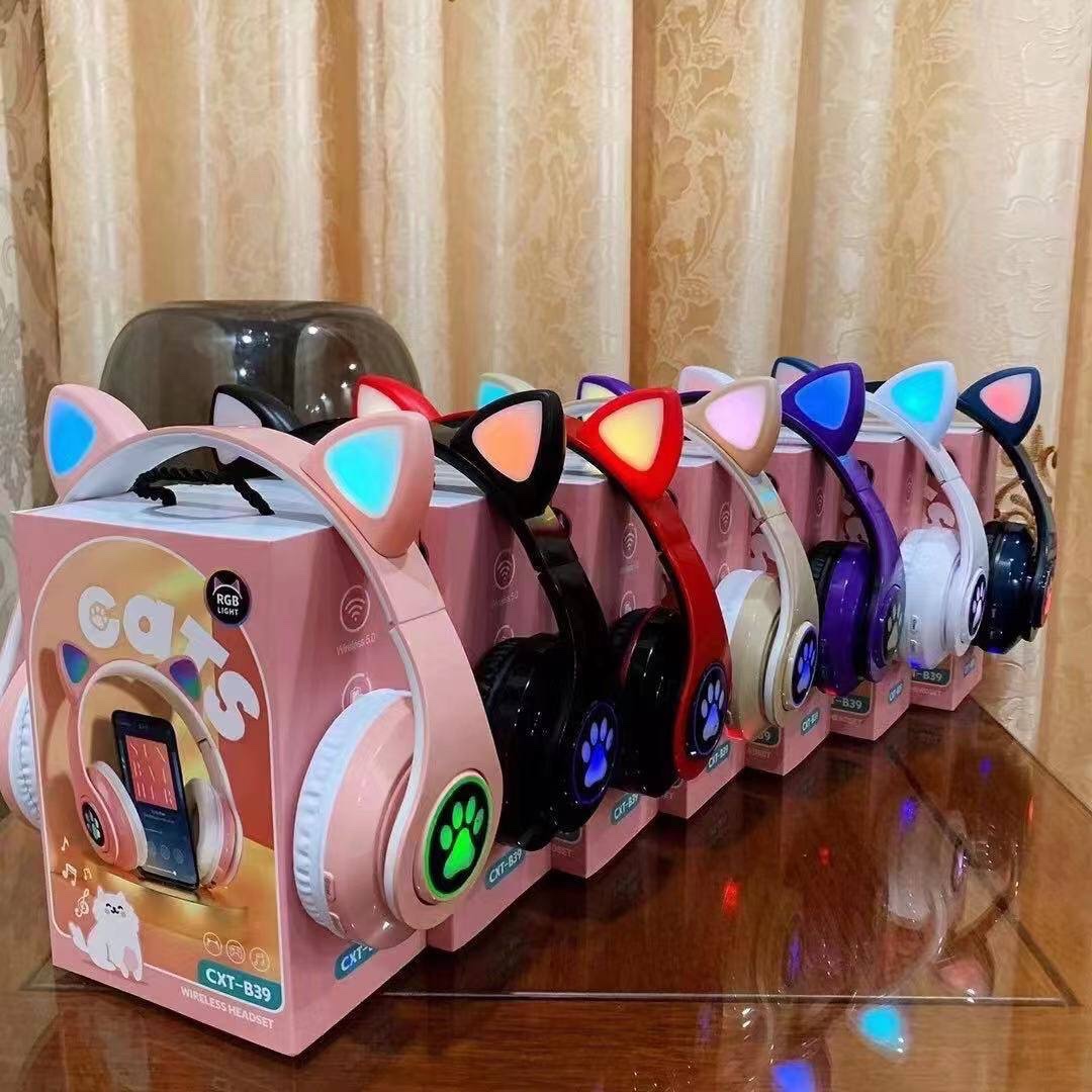 هدفون طرح گربه  