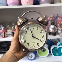 ساعت رومیزی فلزی قطر 11سانت 