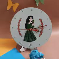 ساعت چوبی رومیزی دخترونه قطر 20 سانت