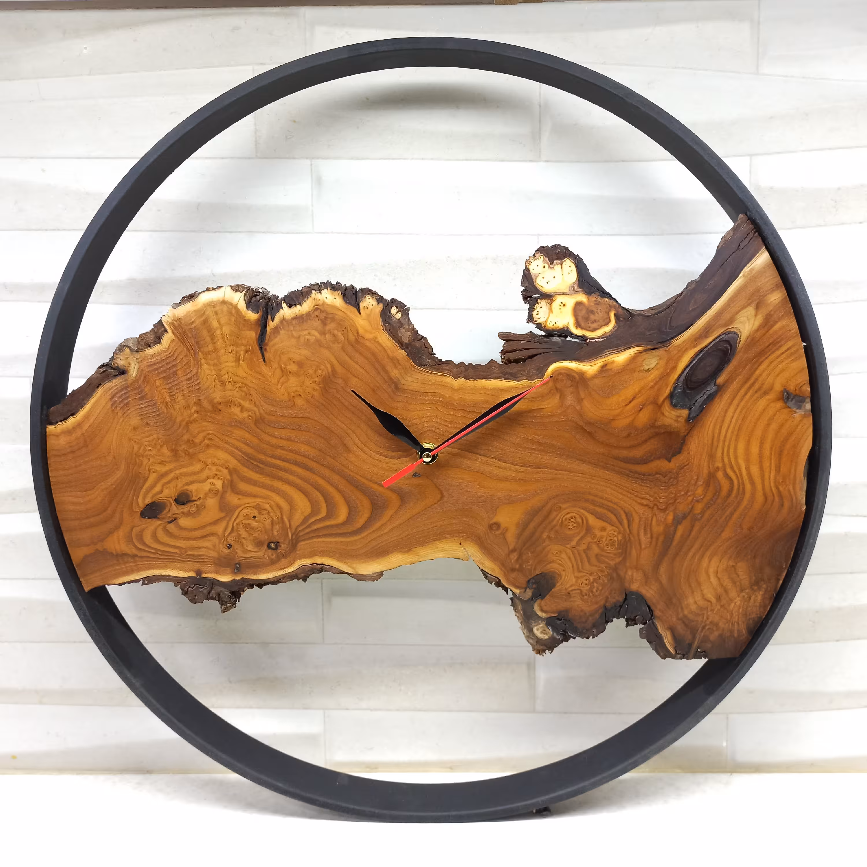 ساعت دیواری چوبی مدل روستیک