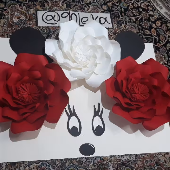 تم میکی موس گل کاغذی