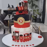 کیک پسرونه مدل قطار