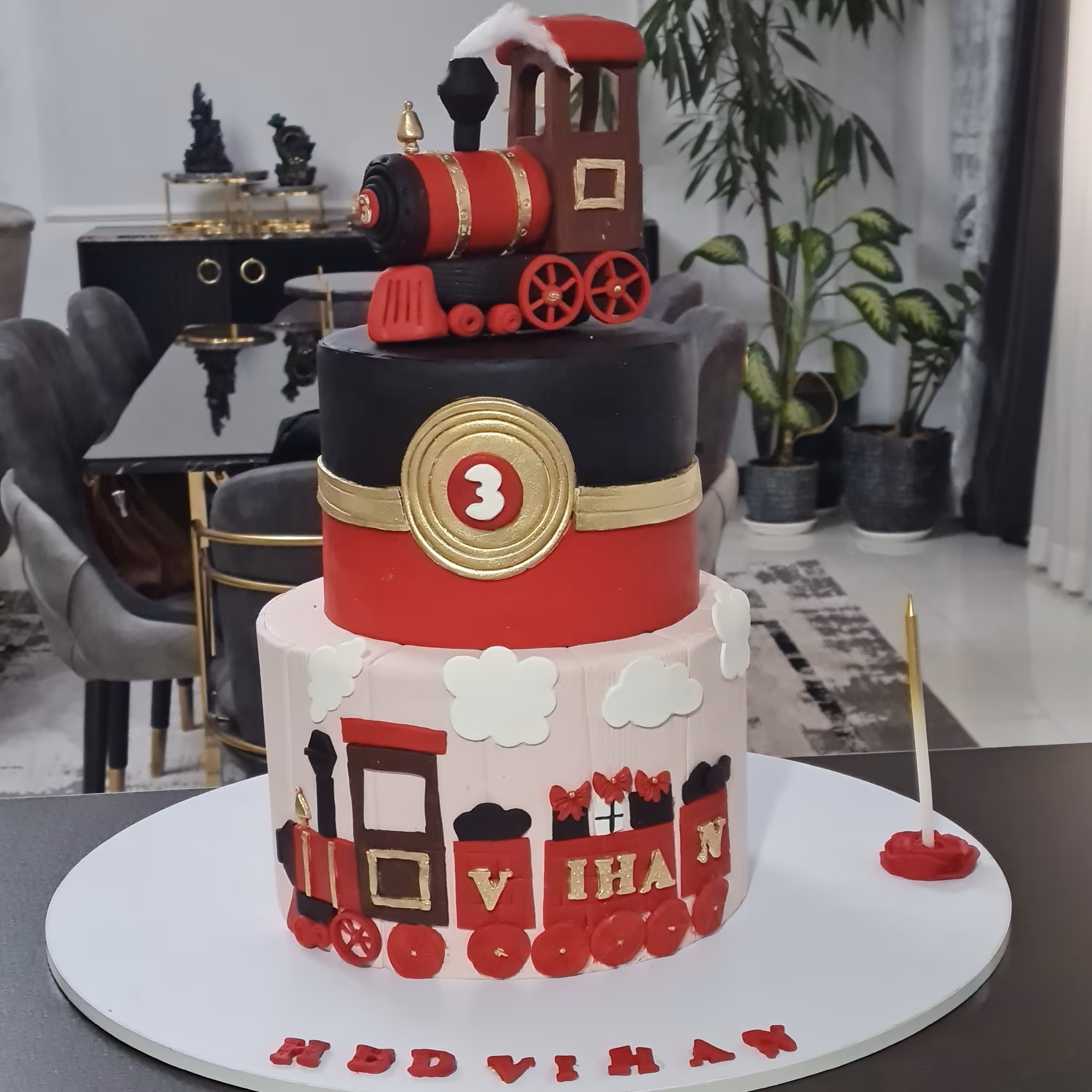 کیک پسرونه مدل قطار