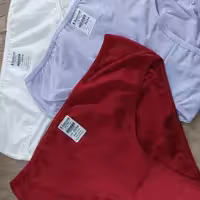 شورت سایز بزرگ خاتون  سایز 50تا54 تمام نخ پنبه کاملا شکم و پهلو رو میپوشه ضد حساسیت.
