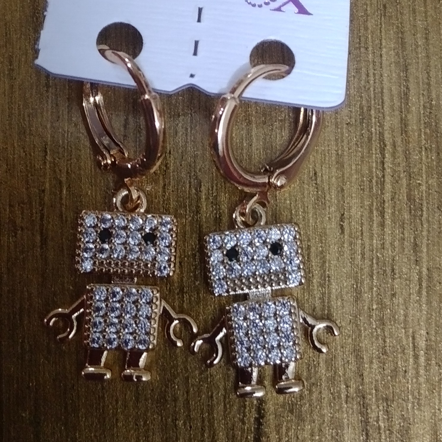 گوشواره ربات