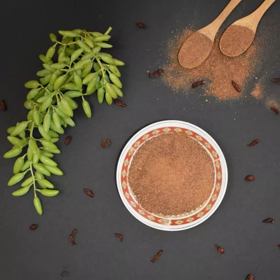 پودر غوره یک طعم دهنده ترش و خوش مزه