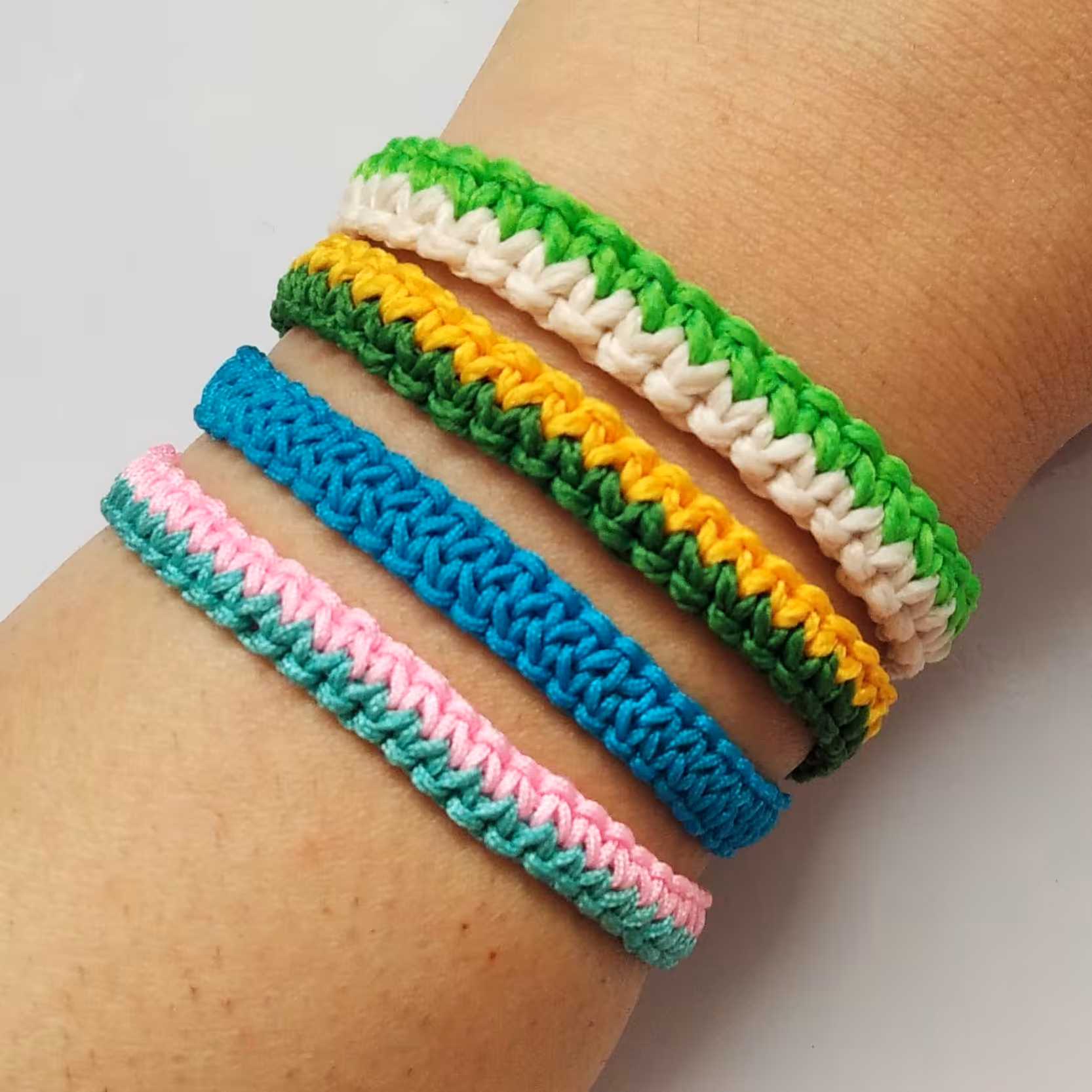 دستبند گره پیکانی