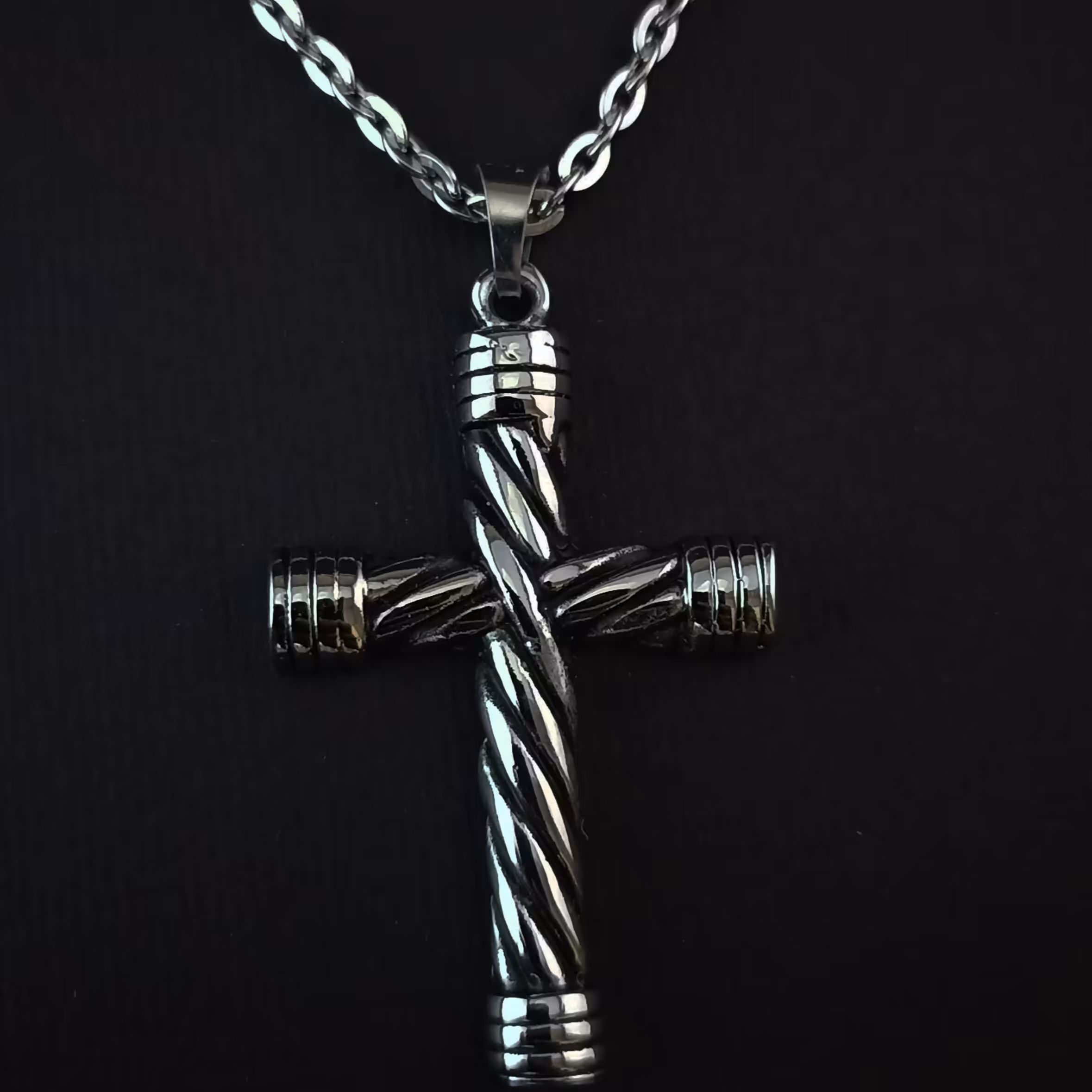 گردنبند صلیب 