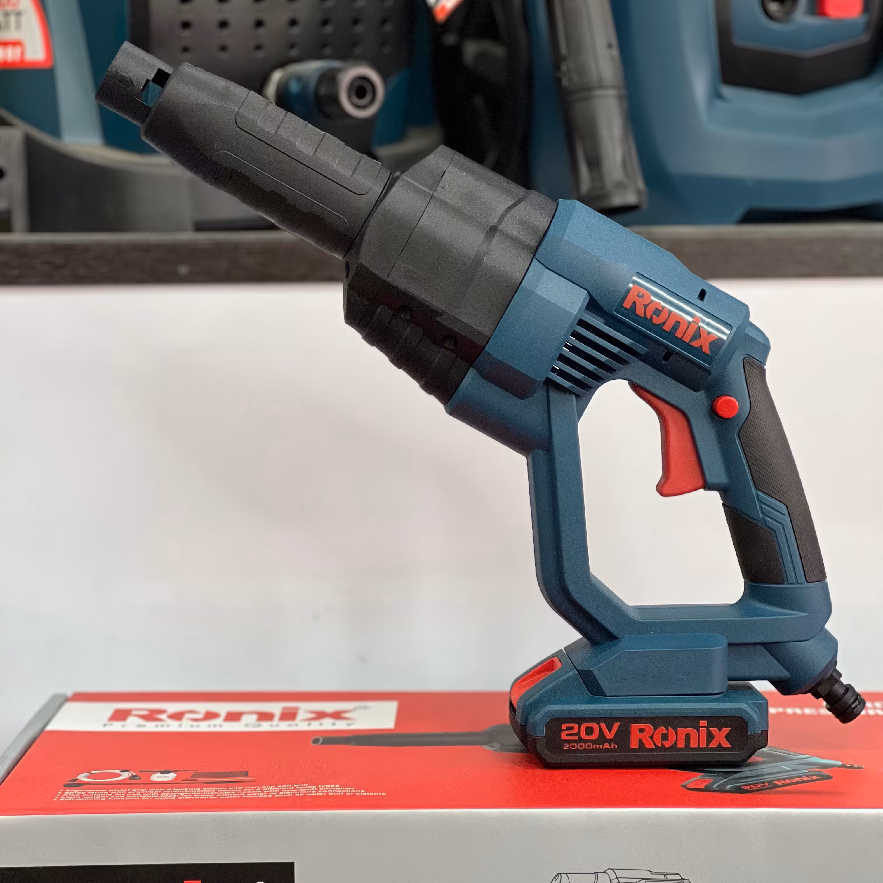 کارواش شارژی خودمکش رونیکس مدل 8930