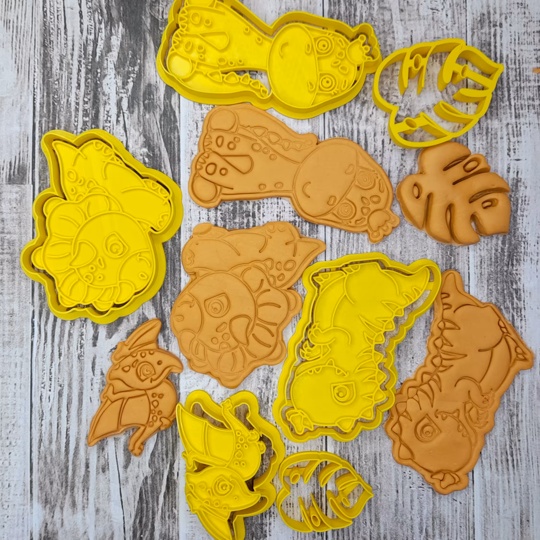 قالب و مُهر مجموعه پارک ژوراسیک ، 12 سانت (4 عدد دایناسور و 1 برگ)