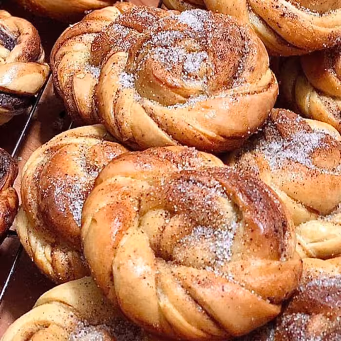 نان مینی بابکا دارچینی 12 عدد- 620 گرم