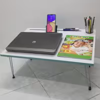 میز تحریر تاشو پرهام ابعاد 64*45 با شیار نگهدارنده خودکار و جا لیوانی