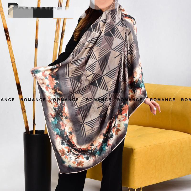 روسری نخی طرح دار