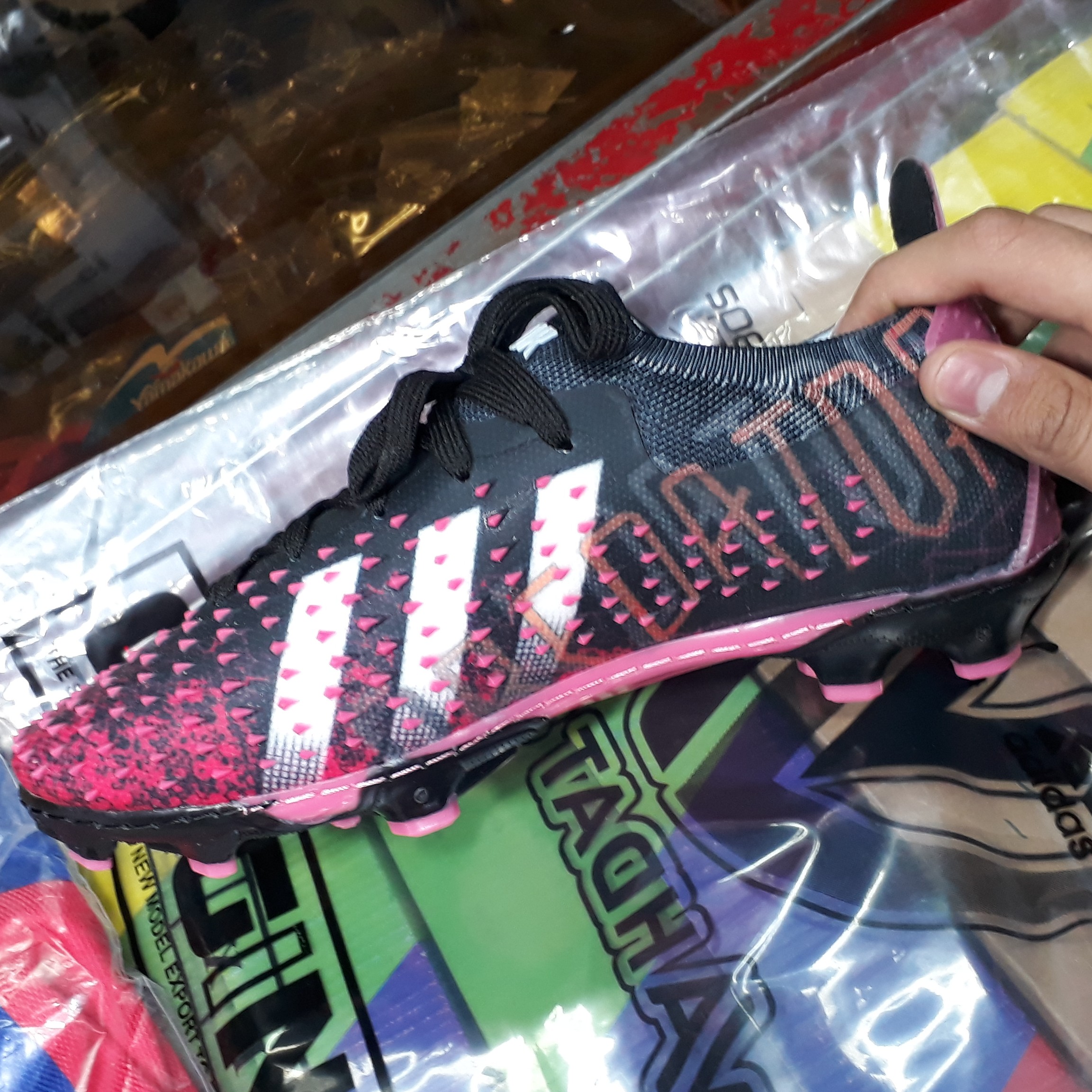 کفش فوتبالی استوک دار اورجینال رنگ بنفش