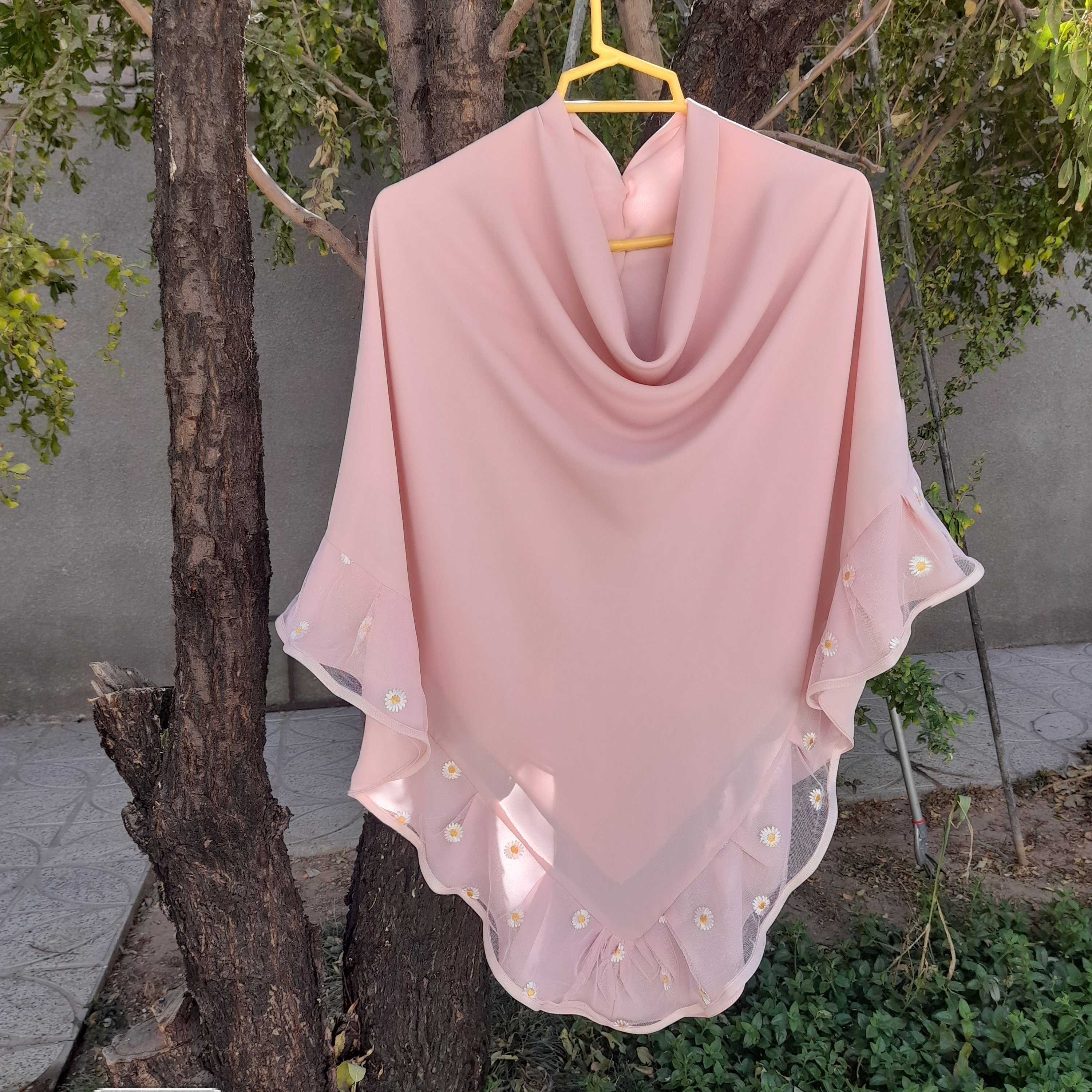 روسری دور چین
