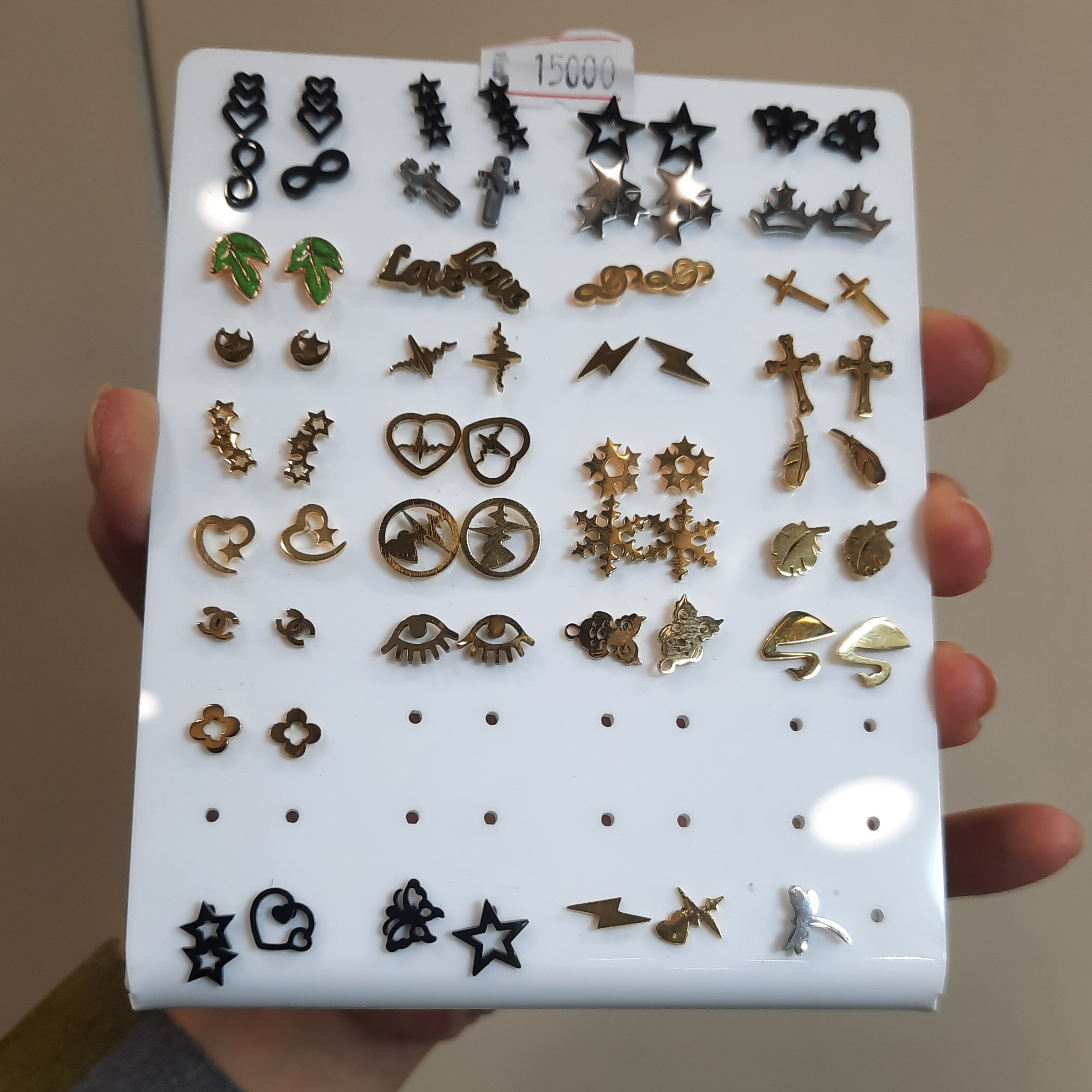 انواع گوشواره میخی استیل،رنگ طلایی و نقره ای و مشکی
