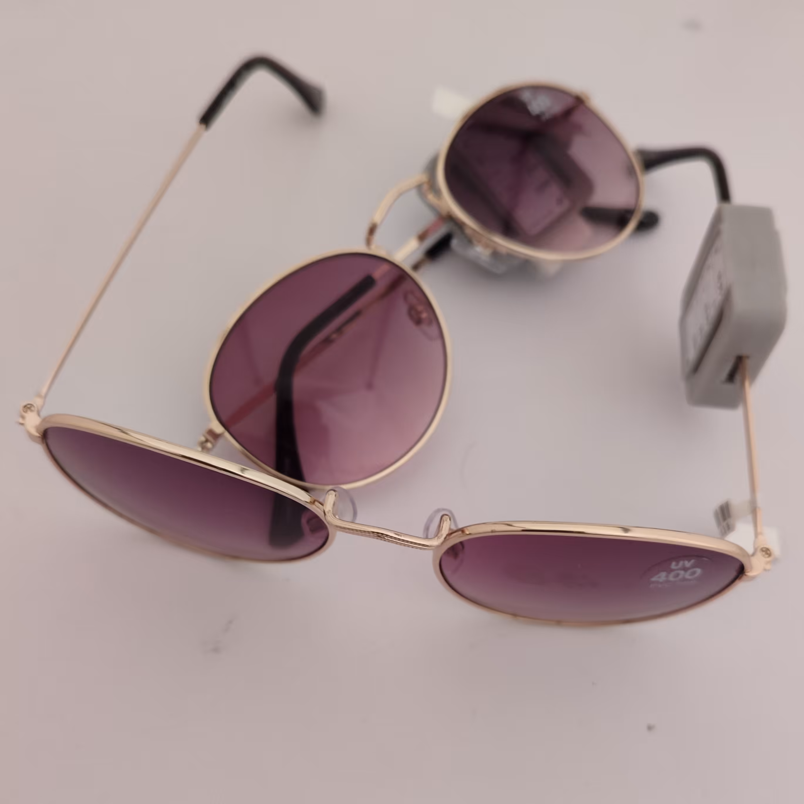 عینک آفتابی  uv400 اورجینال تضمینی دارای شناسنامه اصالت کالا