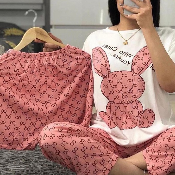 ست سه تیکه راحتی وارداتی (تیشرت و شلوار و شلوارک)