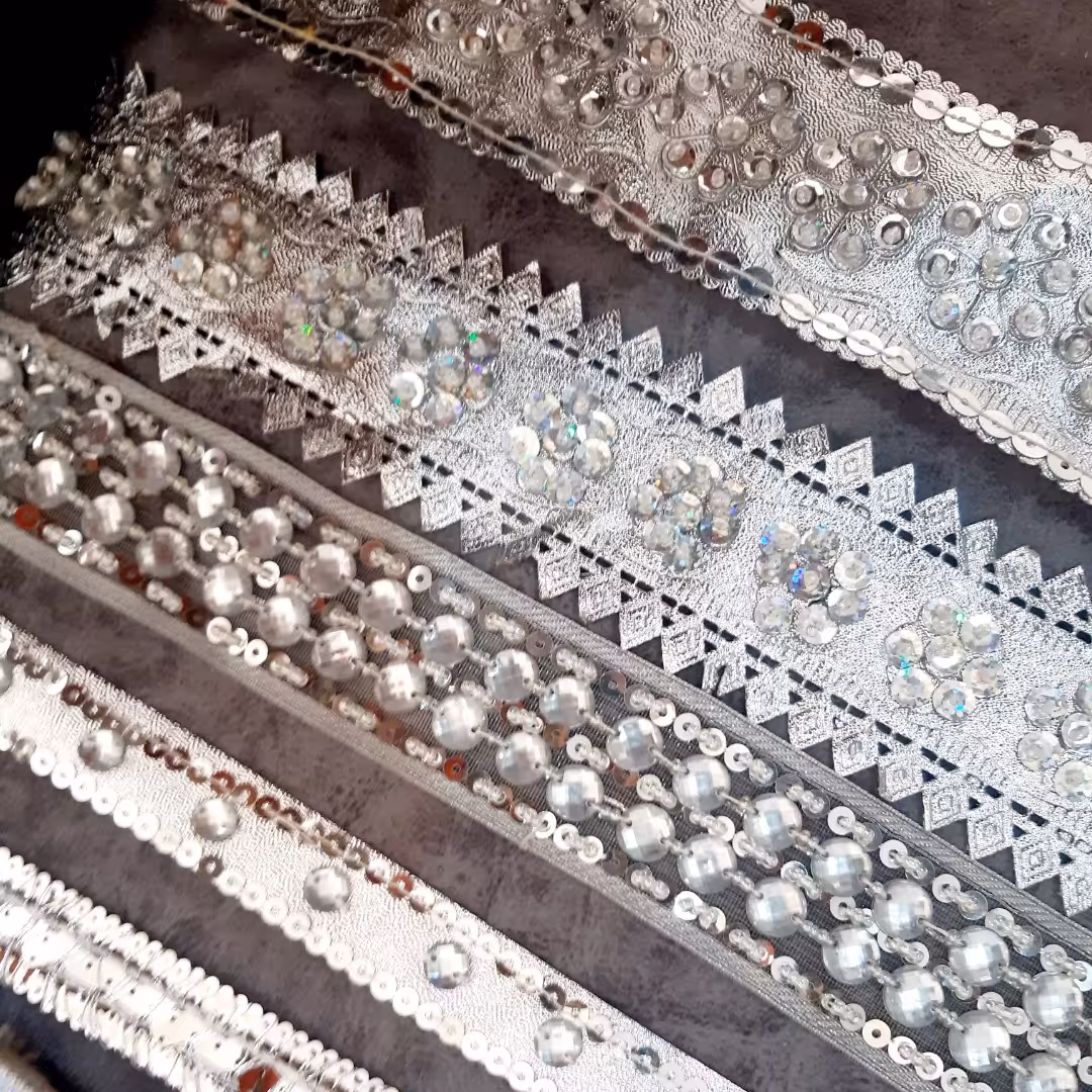 نوار یراق نقره ای نگین دار و پولک دار