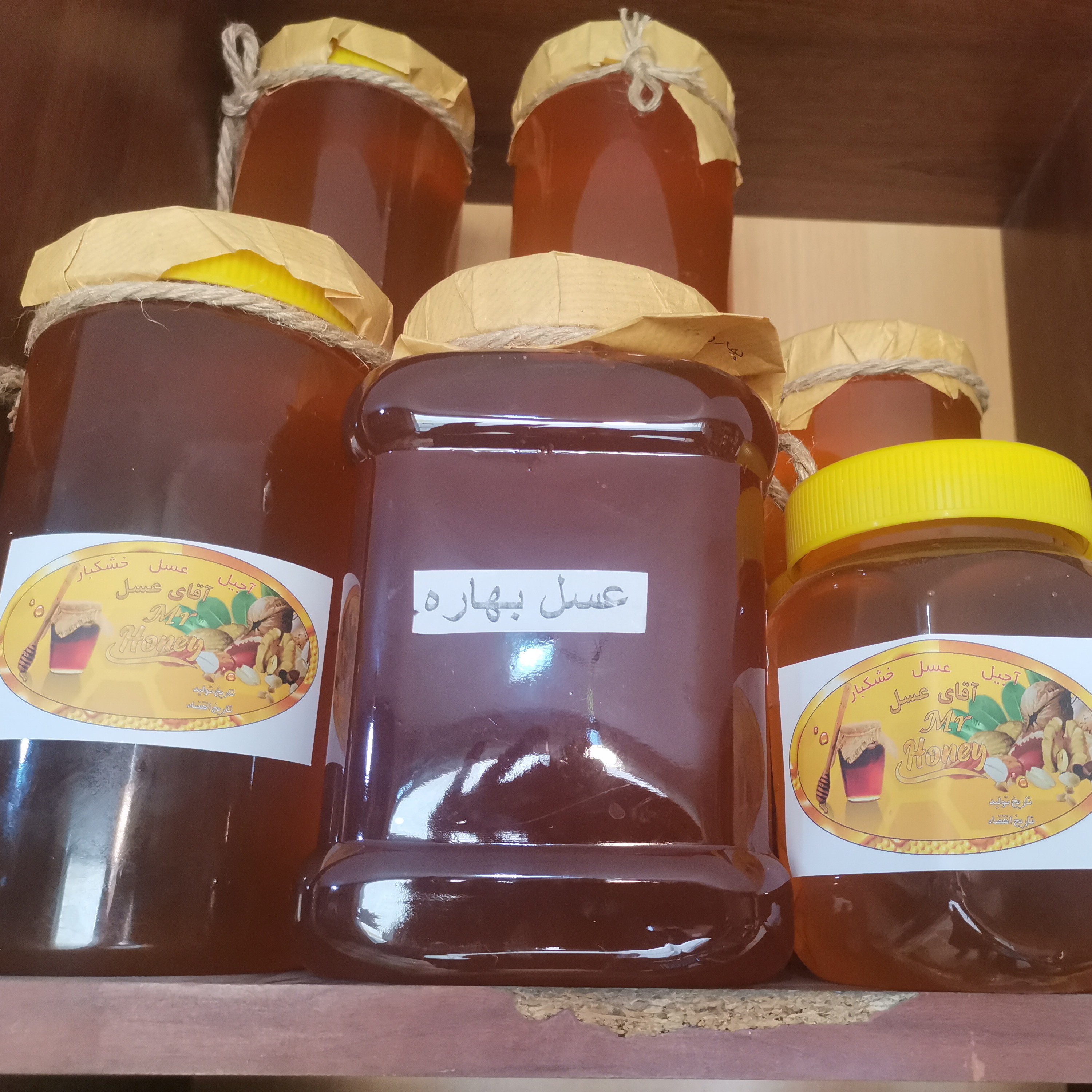 عسل بهاره شهرستان رابر برداشت زنبورداراز کوه هزار بالاترین کیفیت پاین ترین ساکاروز مناسب ترین قیمت