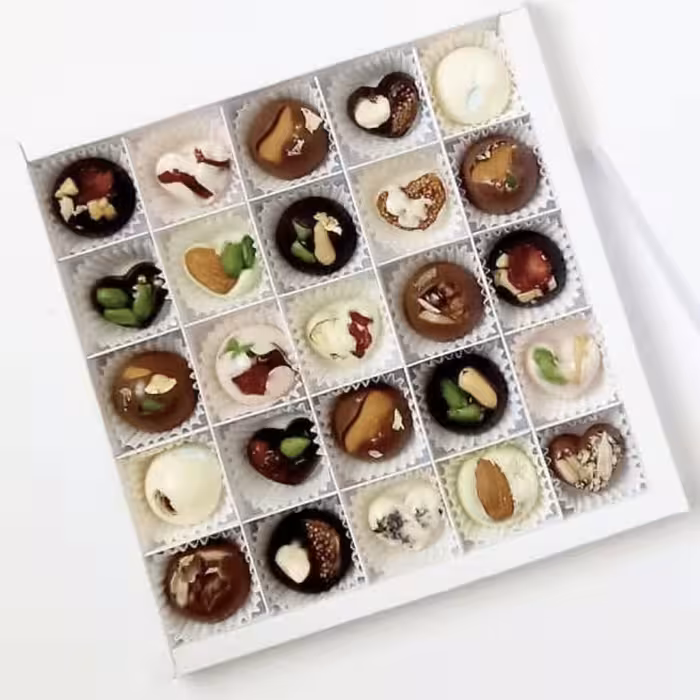 پک شکلات آجیلی عیدی.ارسال با اینپ و پس کرایه