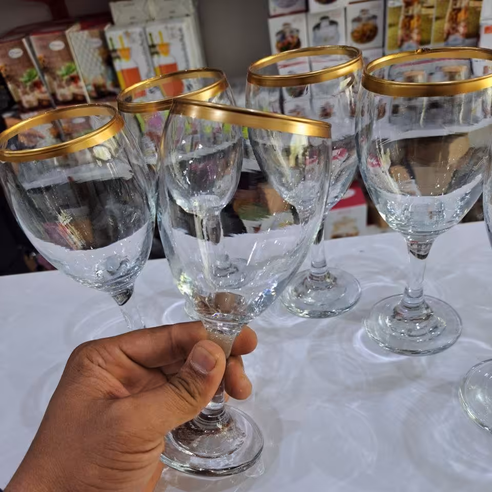 گیلاس خوری لب طلا