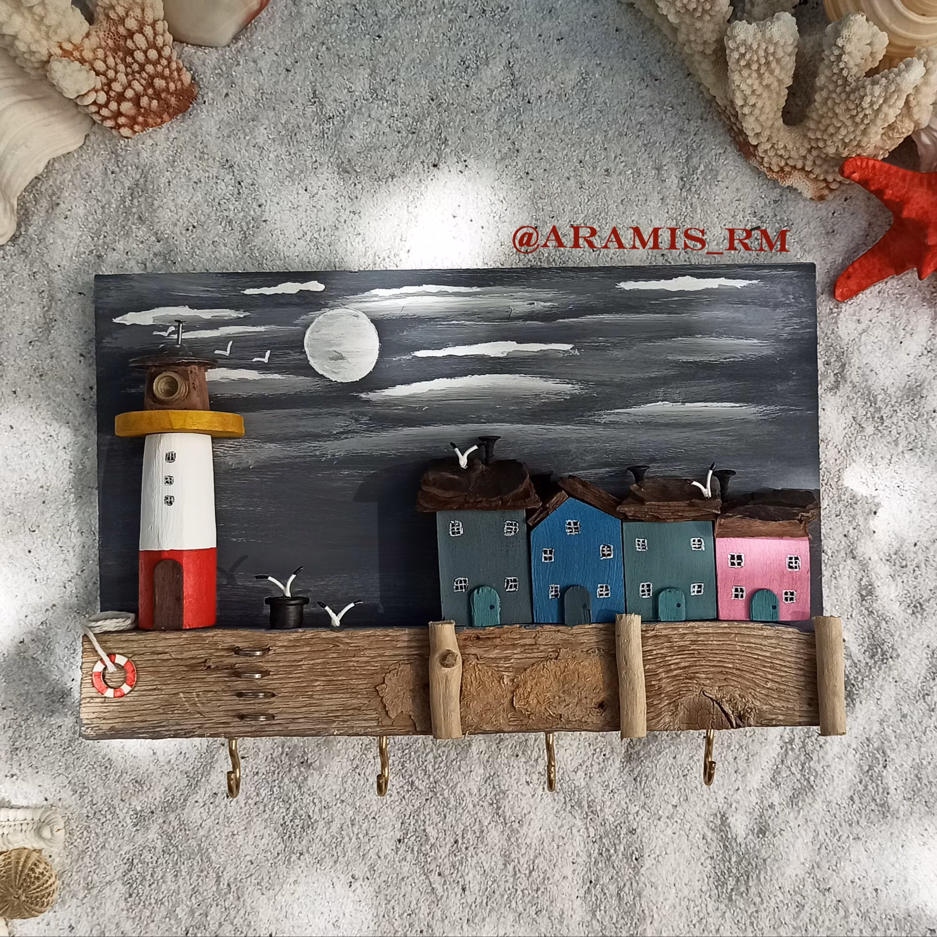 جاکلیدی  فانوس دریایی