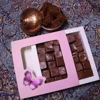 اریس شکلاتی 