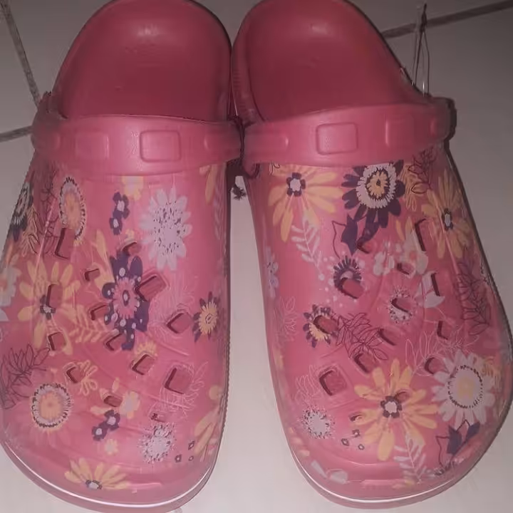 دمپایی جلوبسته ساحلی